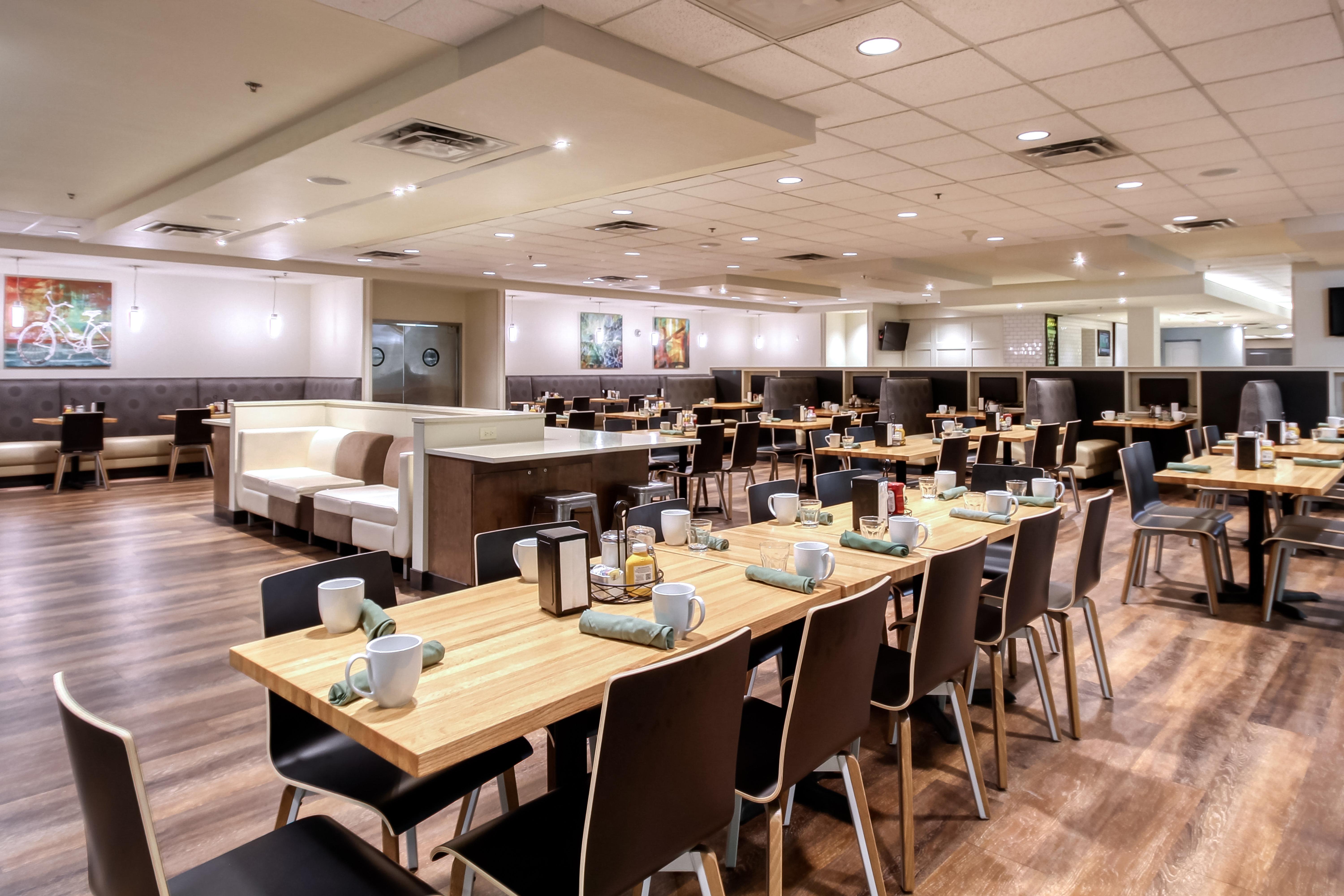 College Park Holiday Inn & Suites Atlanta Airport North By Ihg מראה חיצוני תמונה