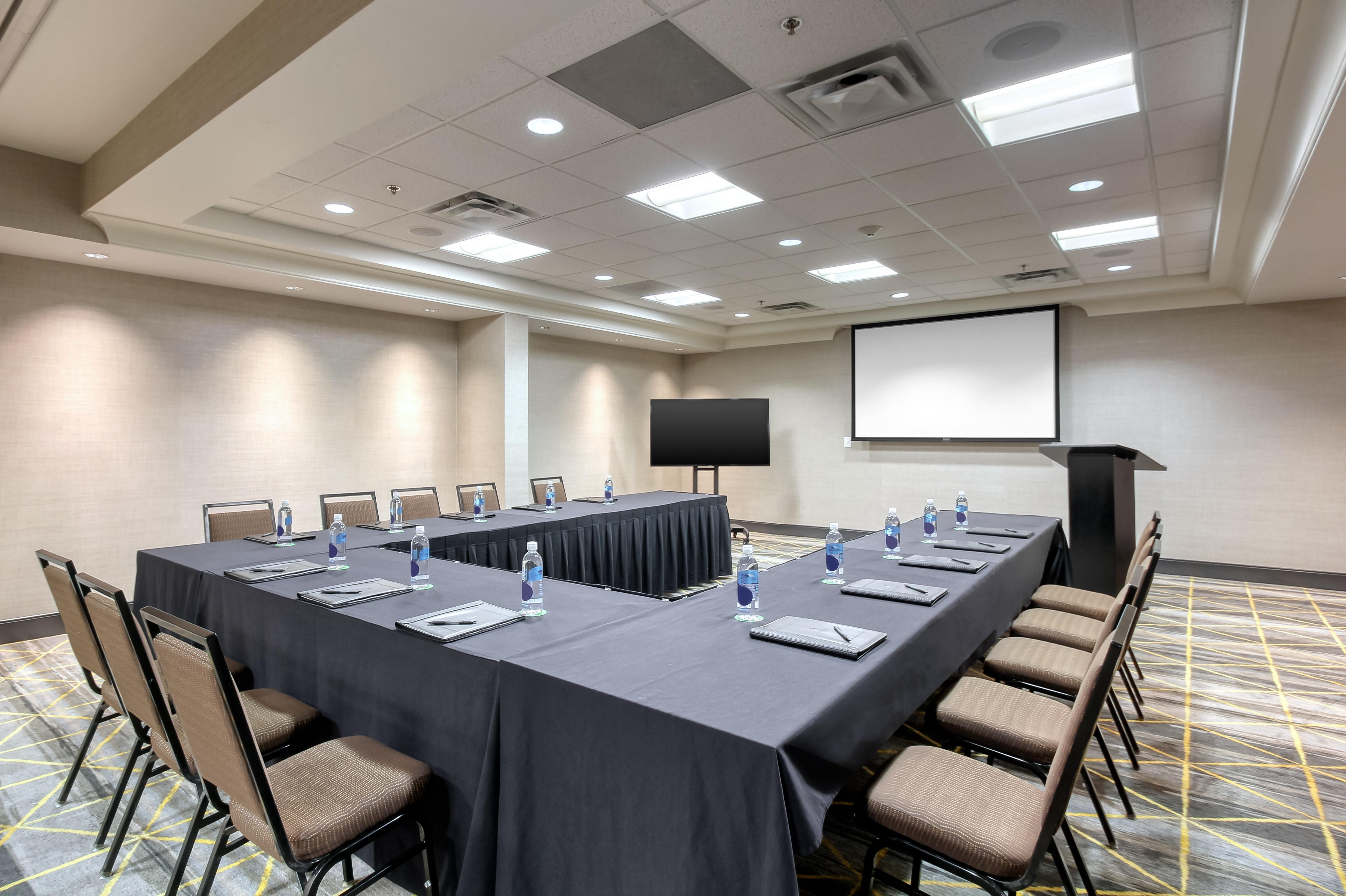 College Park Holiday Inn & Suites Atlanta Airport North By Ihg מראה חיצוני תמונה