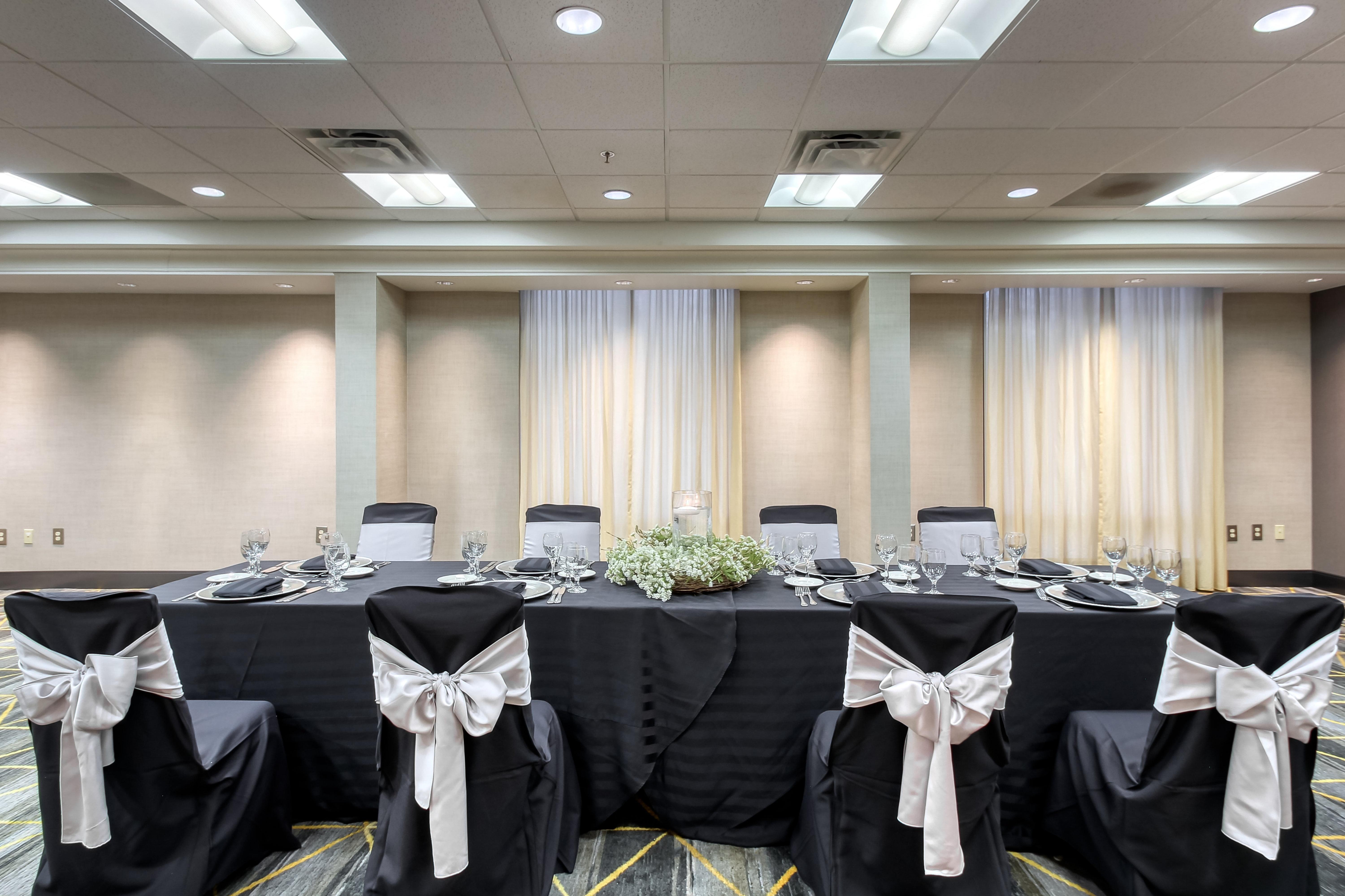 College Park Holiday Inn & Suites Atlanta Airport North By Ihg מראה חיצוני תמונה