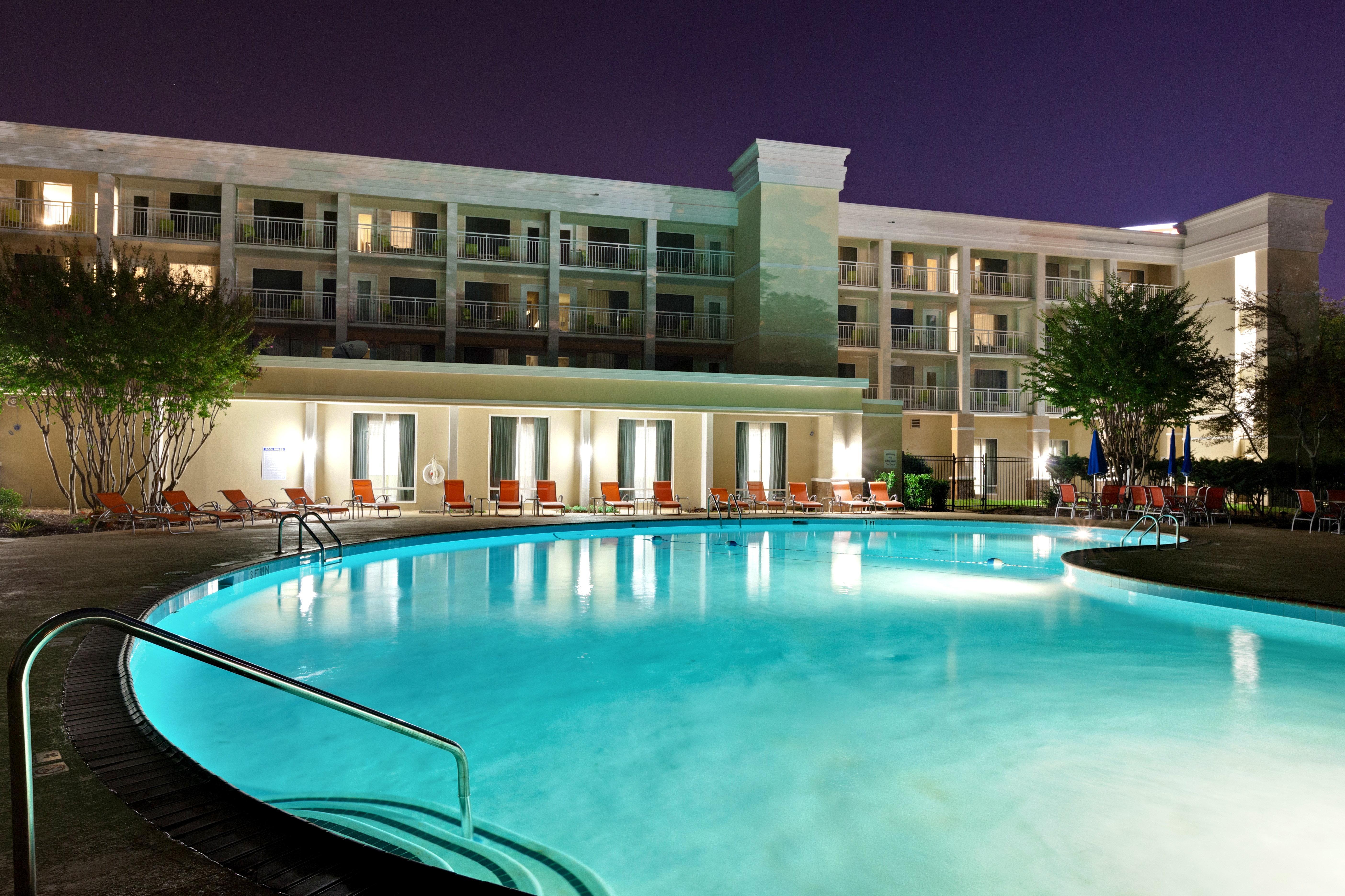 College Park Holiday Inn & Suites Atlanta Airport North By Ihg מראה חיצוני תמונה