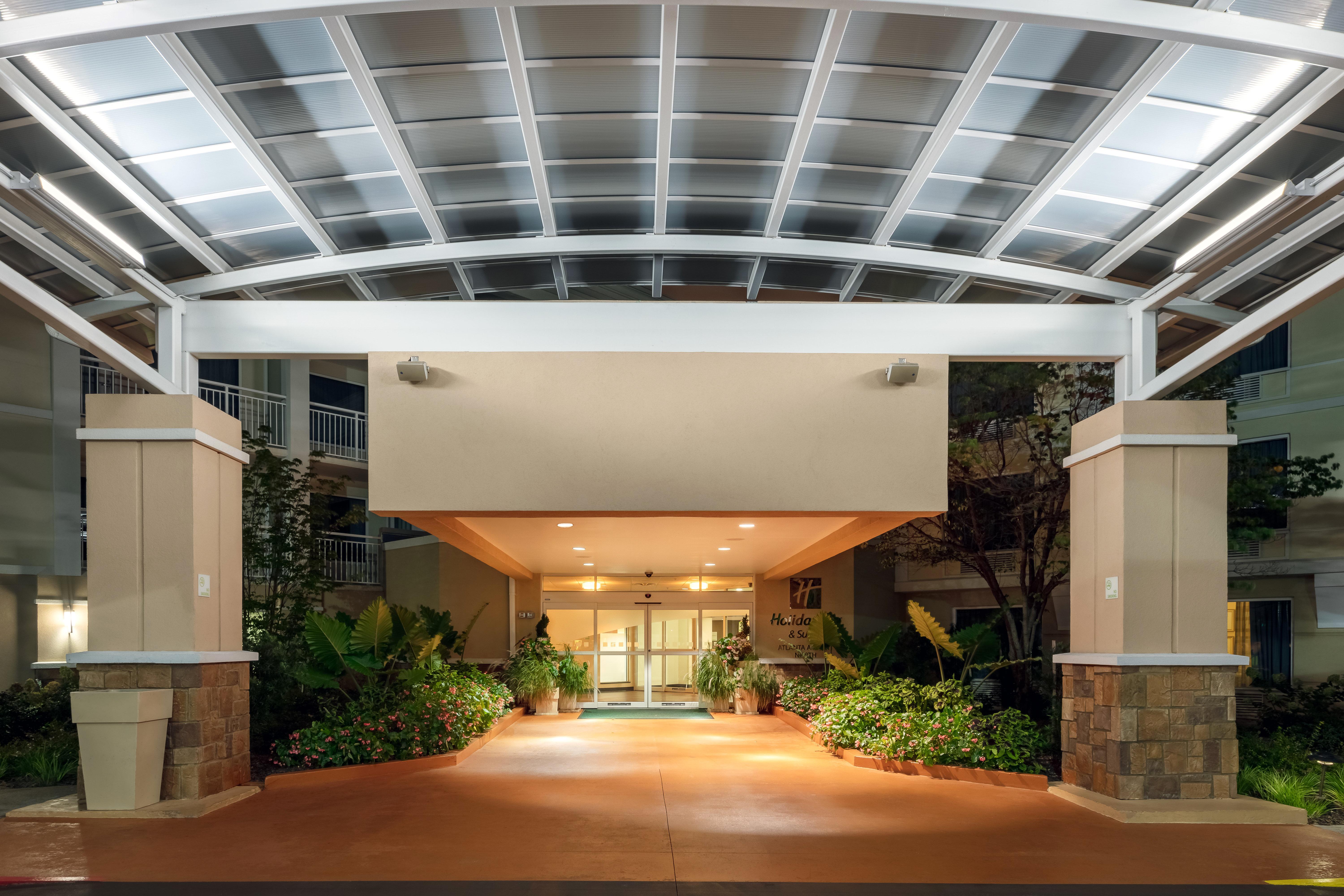 College Park Holiday Inn & Suites Atlanta Airport North By Ihg מראה חיצוני תמונה